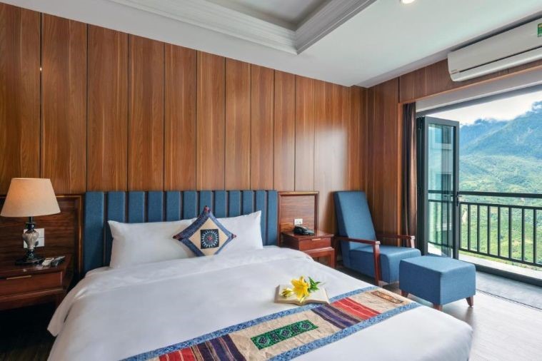 Superior Double Moutain View